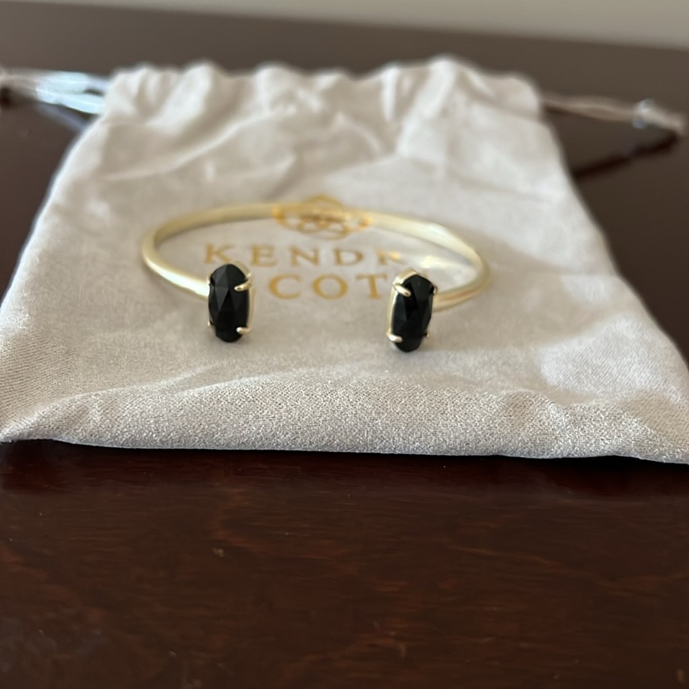 Kendra Scott Edie Cuff Bracelet Black Onyx and Gold - Picture 2 of 7